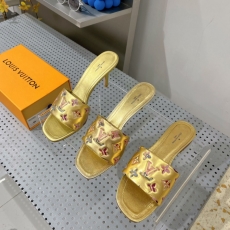 Louis Vuitton Slippers